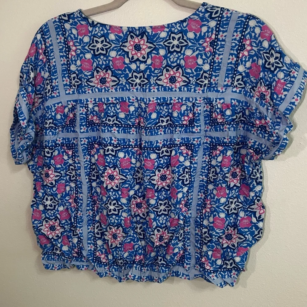 Vineyard Vines Bloom Scarf Print Top